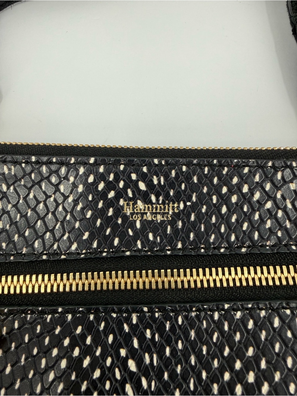 Hammitt Los Angeles Small Nash Leather Crossbody Wristlet Clutch - Picture 4 of 12